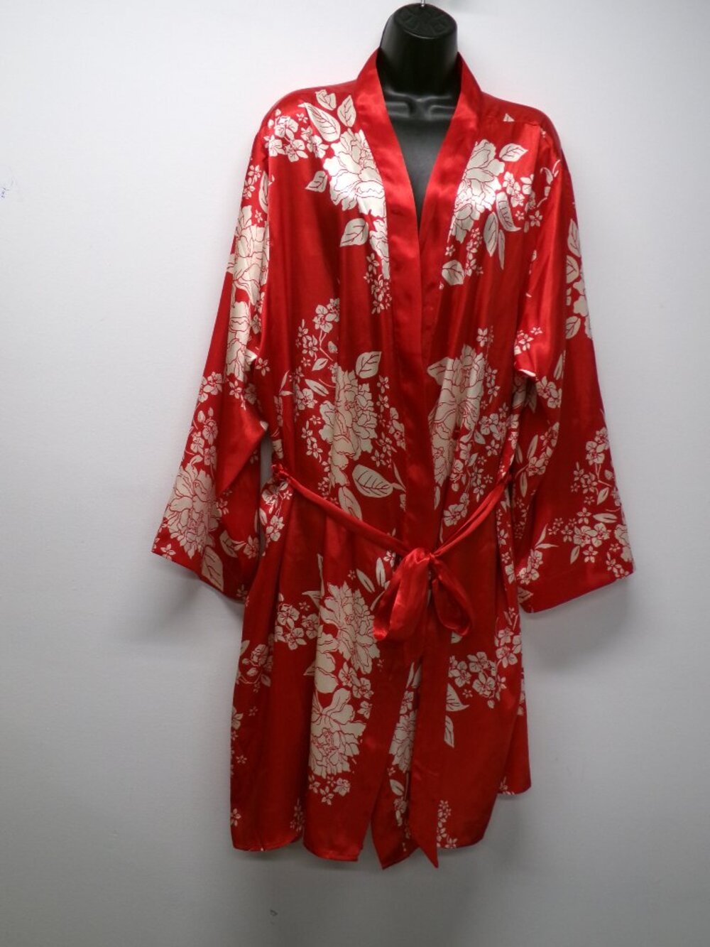 Lane Bryant Cacique Red Floral SHINY Satin Short Robe Plus Size 22/24